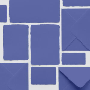 handgeschöpftes Papier in marineblau